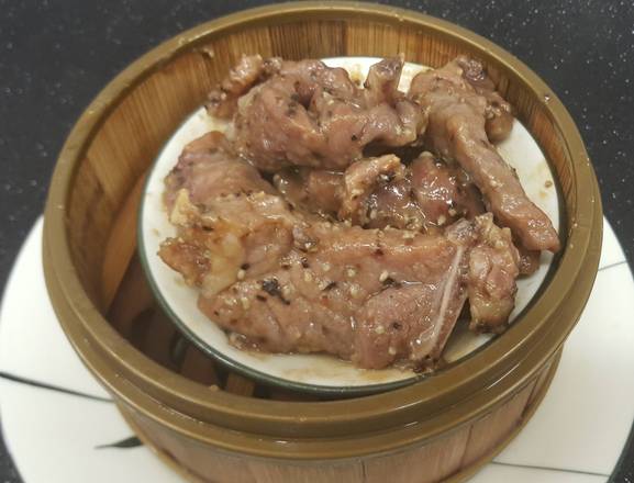 Steamed Veal Ribs with Black Pepper Sauce 牛仔骨